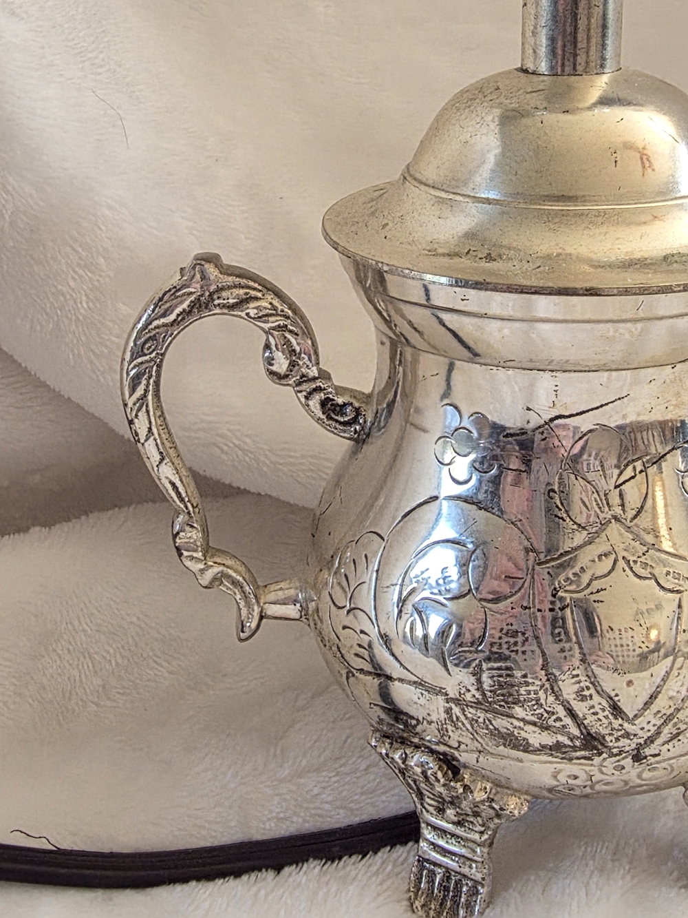 Vintage Silver Plated Teapot Lamp, Made in India, Engraved Etched Teapot Lamp - Picture 7 of 11